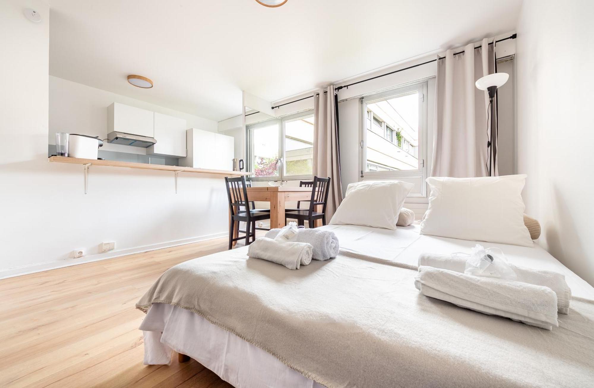 Montparnasse & & Downtown Apartment